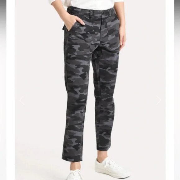 Womens G1 Goods Surplus Gray Black Camo Flat Front Chino Pants 2 * - Picture 1 of 13